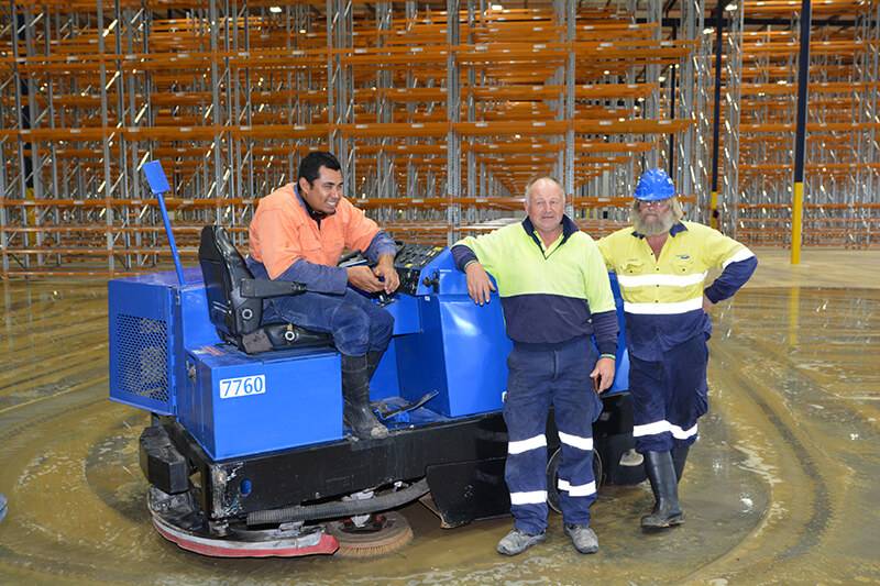 22 Clean Up Crew, Wombat Sweepers - Scrubbing Machine